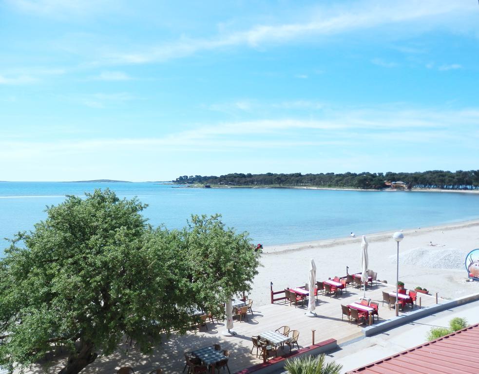 Apartments Idila Медулин Екстериор снимка